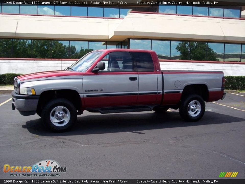 1998 Dodge Ram 1500 Laramie SLT Extended Cab 4x4 Radiant Fire Pearl / Gray Photo #2