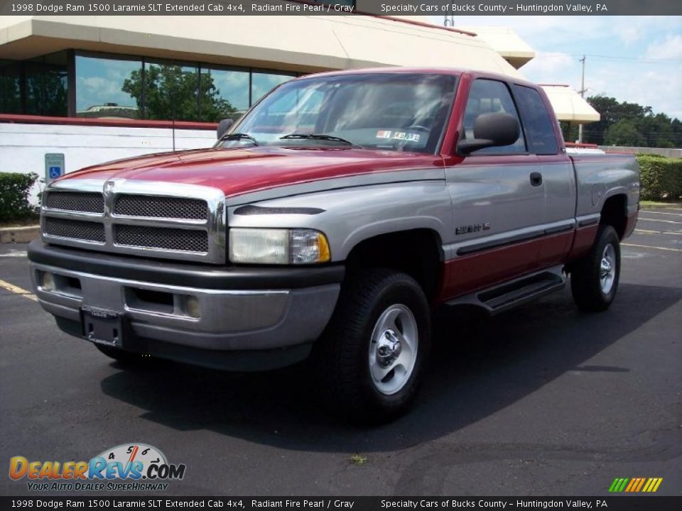 1998 Dodge Ram 1500 Laramie SLT Extended Cab 4x4 Radiant Fire Pearl / Gray Photo #3