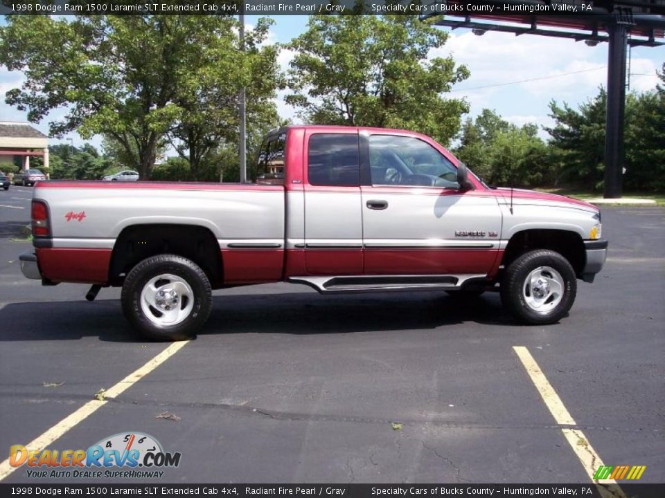 1998 Dodge Ram 1500 Laramie SLT Extended Cab 4x4 Radiant Fire Pearl / Gray Photo #11