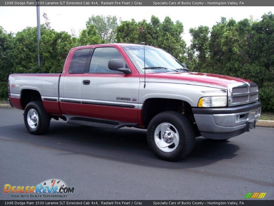 1998 Dodge Ram 1500 Laramie SLT Extended Cab 4x4 Radiant Fire Pearl / Gray Photo #14