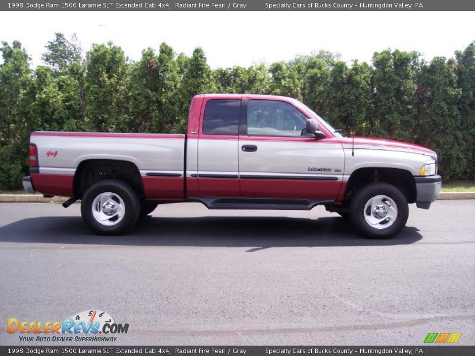 1998 Dodge Ram 1500 Laramie SLT Extended Cab 4x4 Radiant Fire Pearl / Gray Photo #15