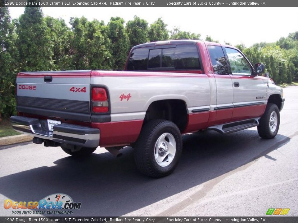 1998 Dodge Ram 1500 Laramie SLT Extended Cab 4x4 Radiant Fire Pearl / Gray Photo #17