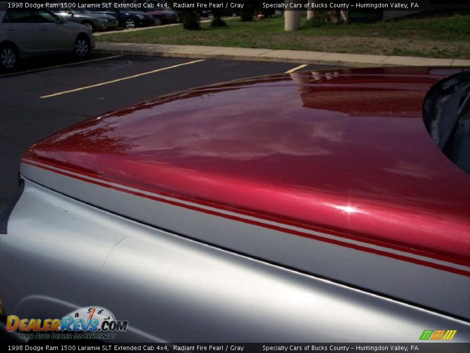 1998 Dodge Ram 1500 Laramie SLT Extended Cab 4x4 Radiant Fire Pearl / Gray Photo #20