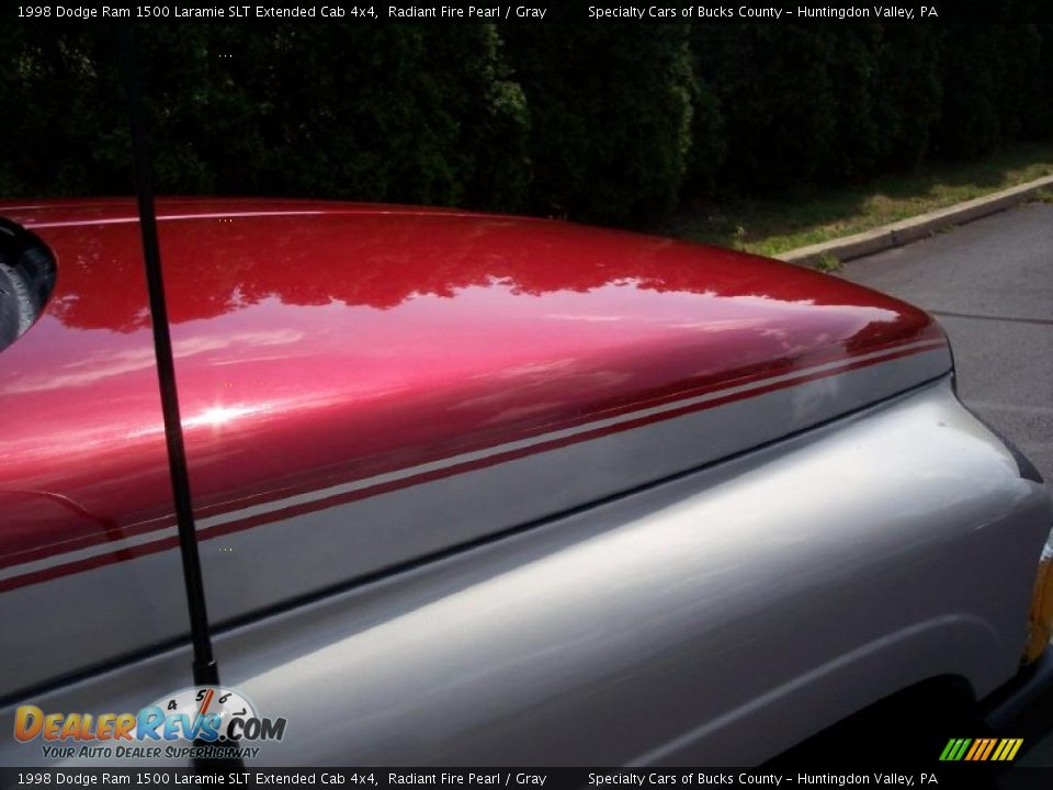 1998 Dodge Ram 1500 Laramie SLT Extended Cab 4x4 Radiant Fire Pearl / Gray Photo #21