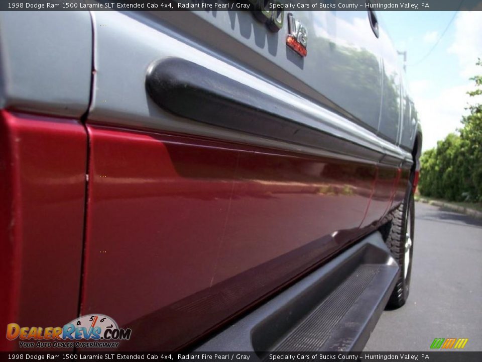 1998 Dodge Ram 1500 Laramie SLT Extended Cab 4x4 Radiant Fire Pearl / Gray Photo #23