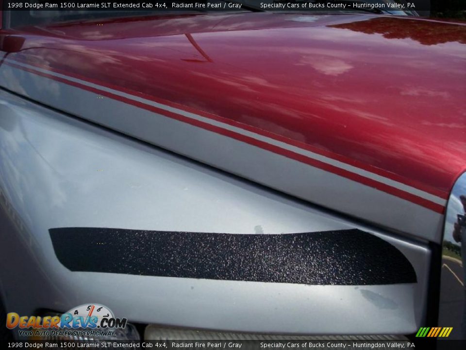 1998 Dodge Ram 1500 Laramie SLT Extended Cab 4x4 Radiant Fire Pearl / Gray Photo #25