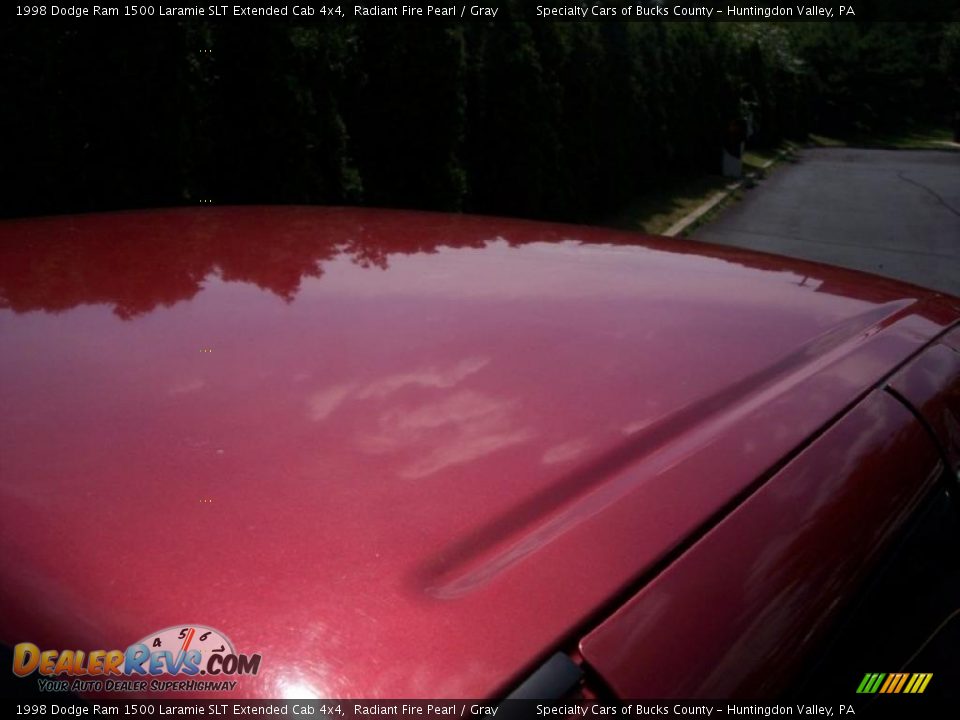 1998 Dodge Ram 1500 Laramie SLT Extended Cab 4x4 Radiant Fire Pearl / Gray Photo #27