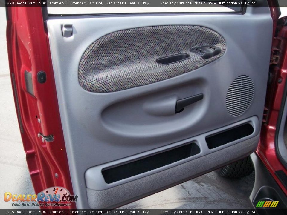 1998 Dodge Ram 1500 Laramie SLT Extended Cab 4x4 Radiant Fire Pearl / Gray Photo #34