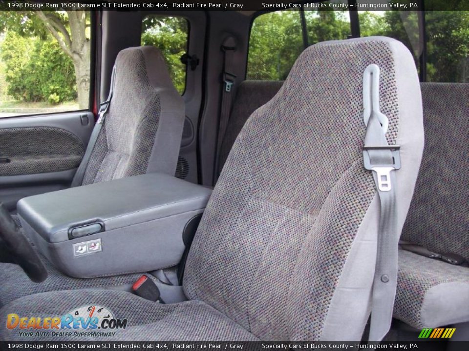 1998 Dodge Ram 1500 Laramie SLT Extended Cab 4x4 Radiant Fire Pearl / Gray Photo #35