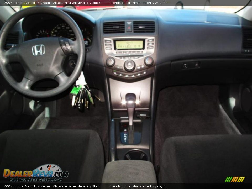 2007 Honda Accord LX Sedan Alabaster Silver Metallic / Black Photo #10