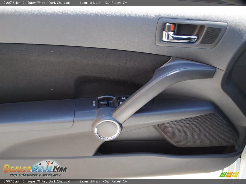 2007 Scion tC Super White / Dark Charcoal Photo #16