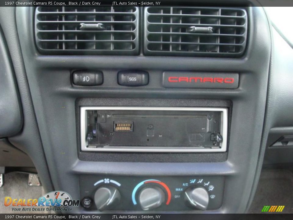 1997 Chevrolet Camaro RS Coupe Black / Dark Grey Photo #15