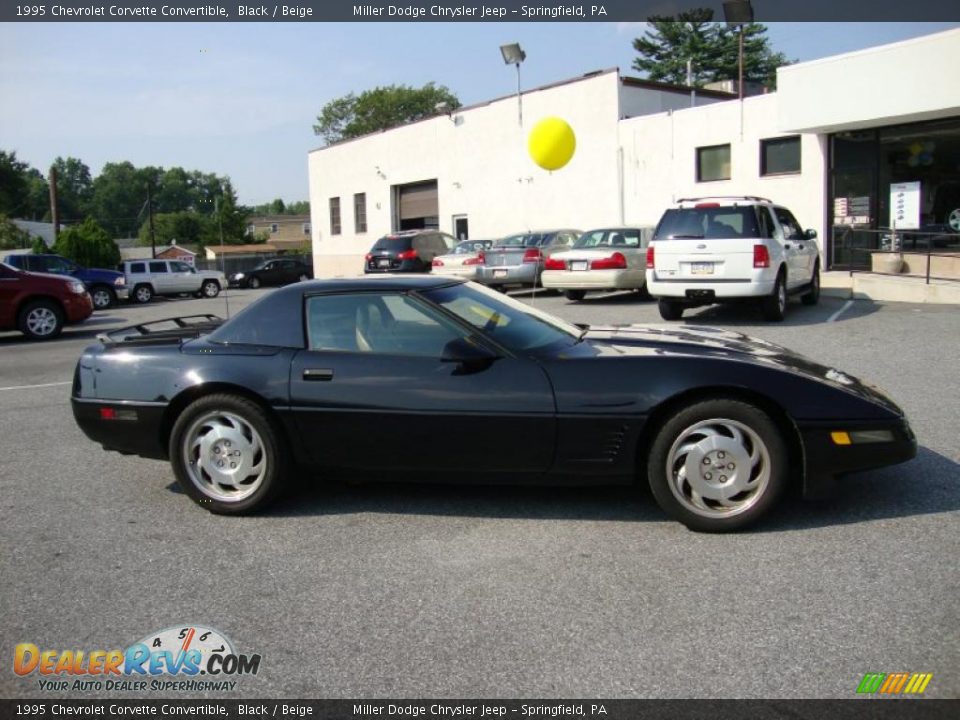 1995 Chevrolet Corvette Convertible Black / Beige Photo #6