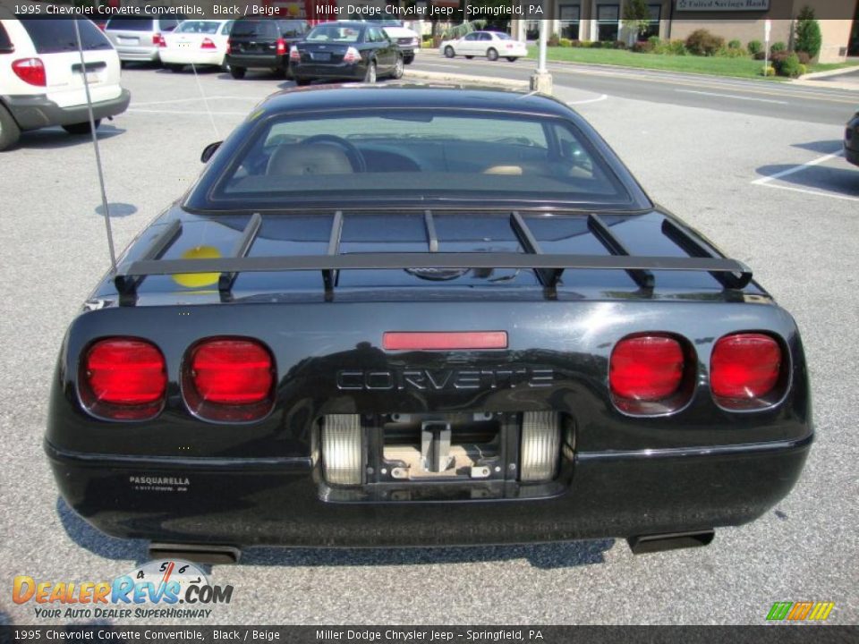 1995 Chevrolet Corvette Convertible Black / Beige Photo #8