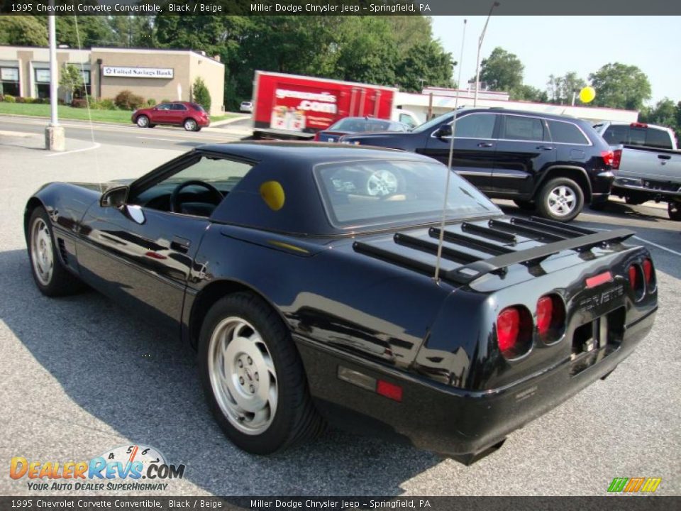 1995 Chevrolet Corvette Convertible Black / Beige Photo #9