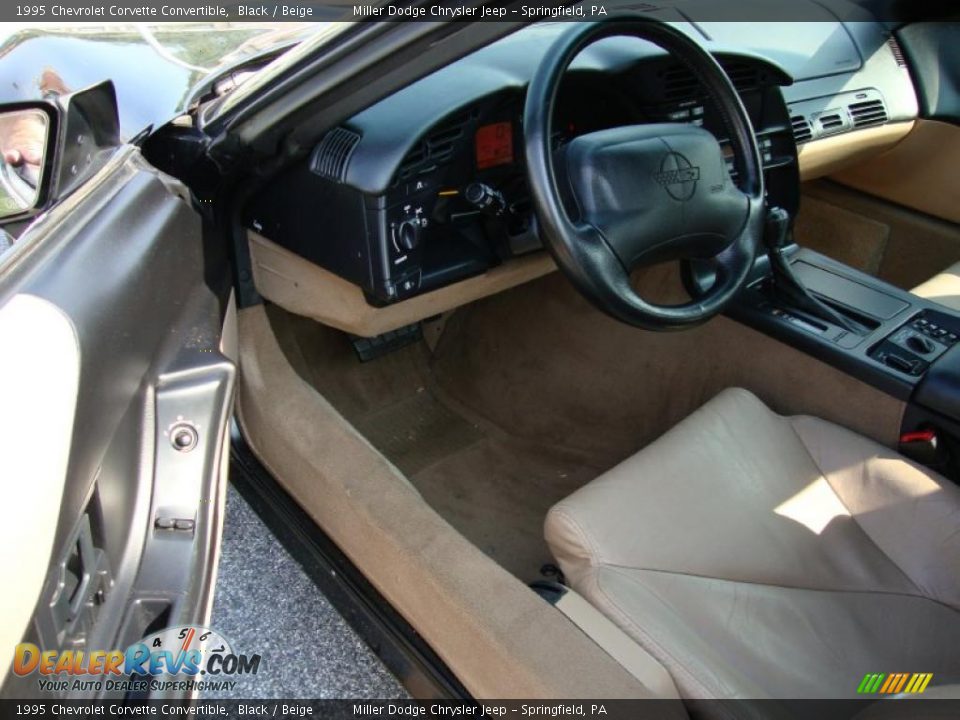 1995 Chevrolet Corvette Convertible Black / Beige Photo #12