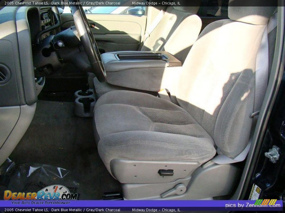 2005 Chevrolet Tahoe LS Dark Blue Metallic / Gray/Dark Charcoal Photo #2