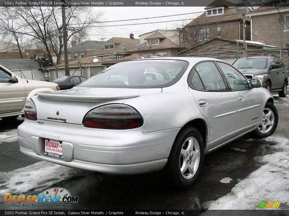2001 Pontiac Grand Prix SE Sedan Galaxy Silver Metallic / Graphite Photo #2