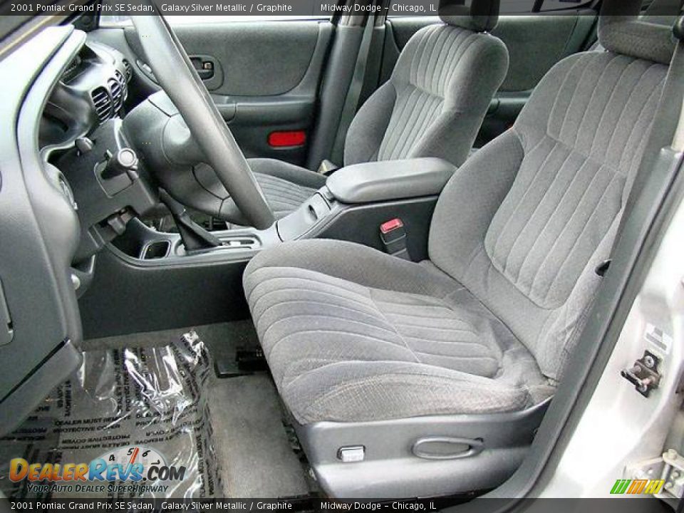 2001 Pontiac Grand Prix SE Sedan Galaxy Silver Metallic / Graphite Photo #3