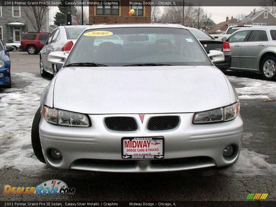 2001 Pontiac Grand Prix SE Sedan Galaxy Silver Metallic / Graphite Photo #8