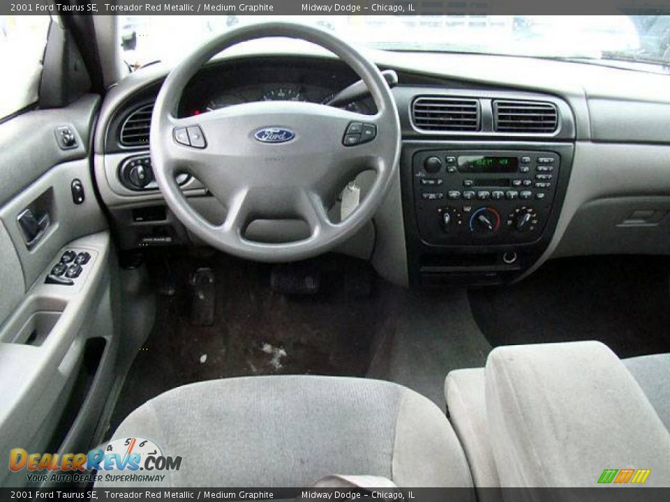 2001 Ford Taurus SE Toreador Red Metallic / Medium Graphite Photo #6