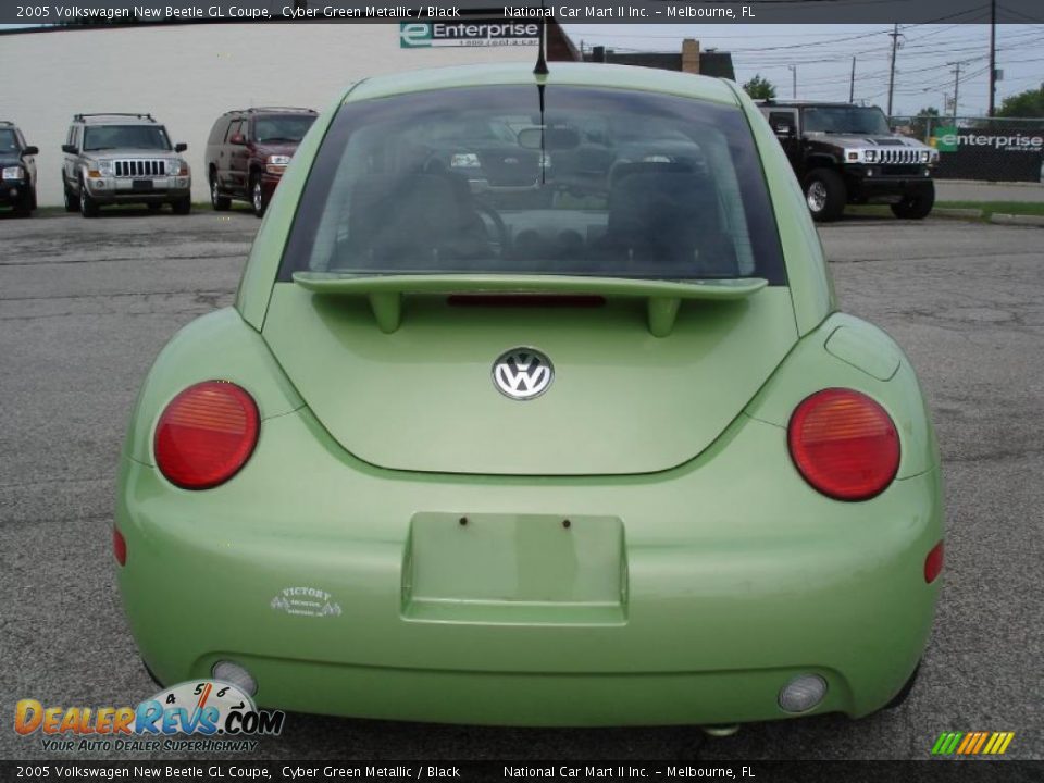 2005 Volkswagen New Beetle GL Coupe Cyber Green Metallic / Black Photo #5