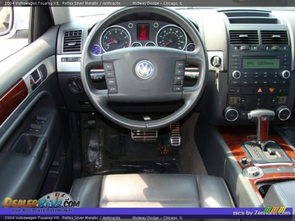 2004 Volkswagen Touareg V8 Reflex Silver Metallic / Anthracite Photo #5