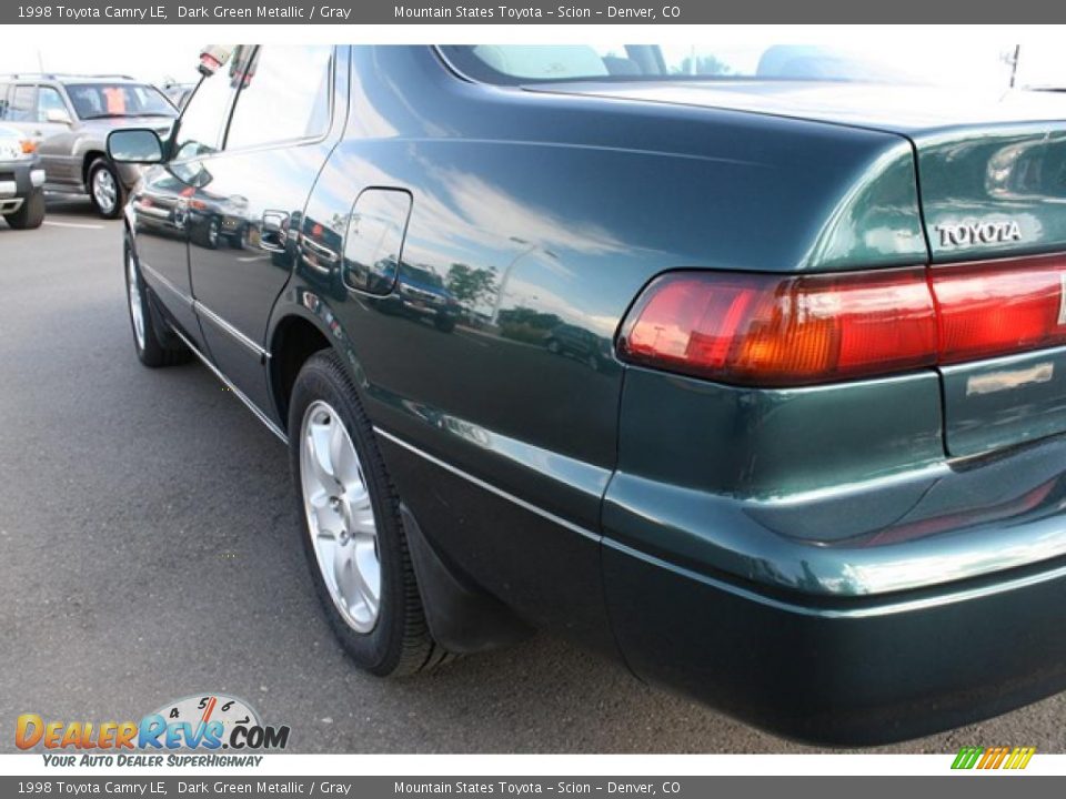 1998 Toyota Camry LE Dark Green Metallic / Gray Photo #28