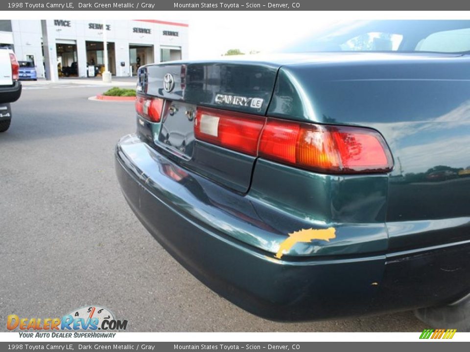 1998 Toyota Camry LE Dark Green Metallic / Gray Photo #30