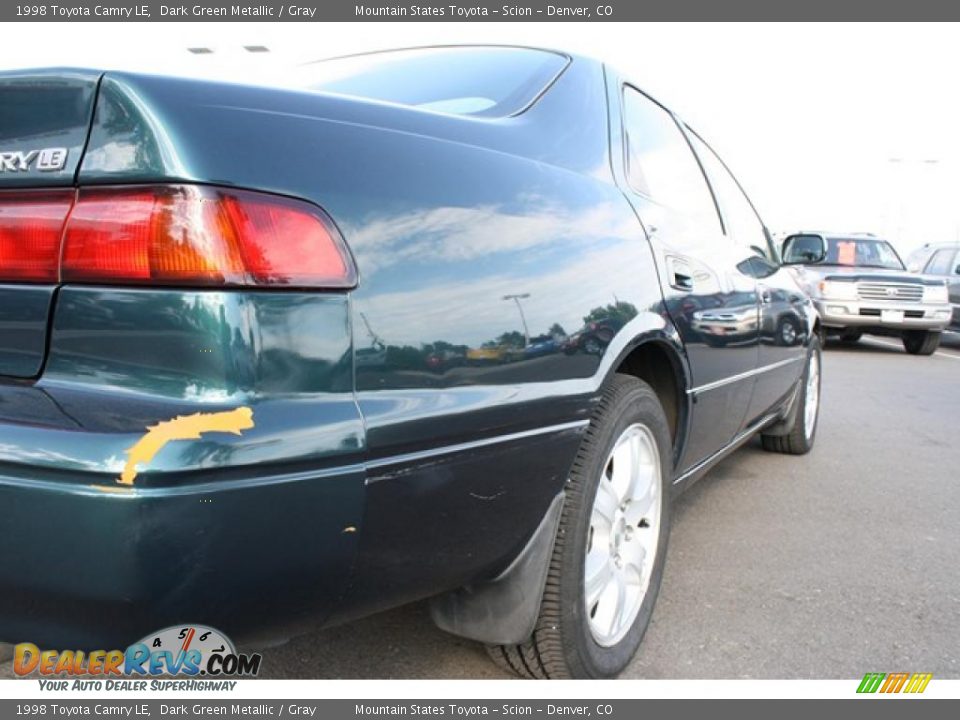 1998 Toyota Camry LE Dark Green Metallic / Gray Photo #31