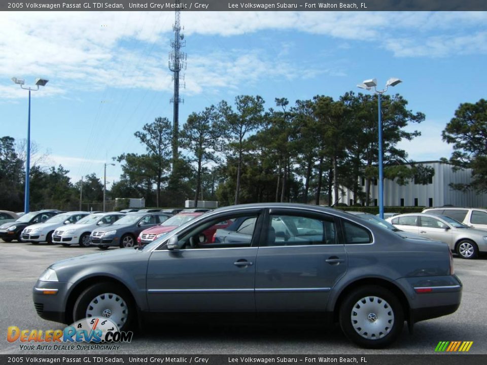 2005 Volkswagen Passat GL TDI Sedan United Grey Metallic / Grey Photo #2