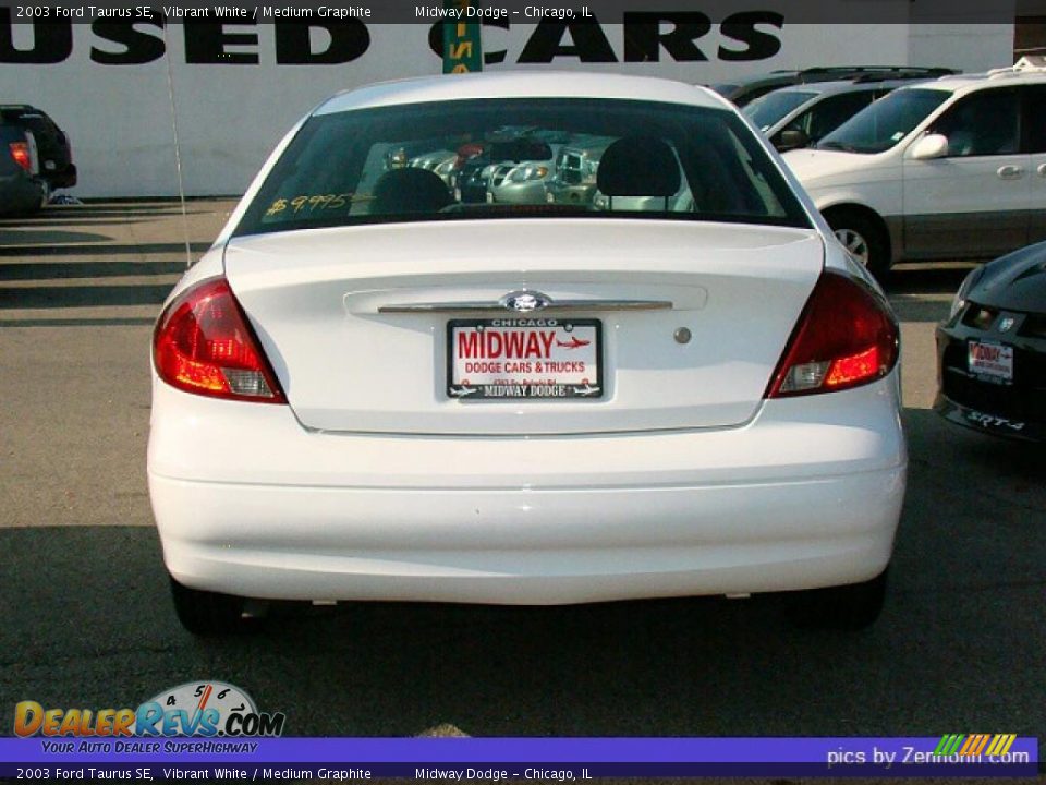2003 Ford Taurus SE Vibrant White / Medium Graphite Photo #9