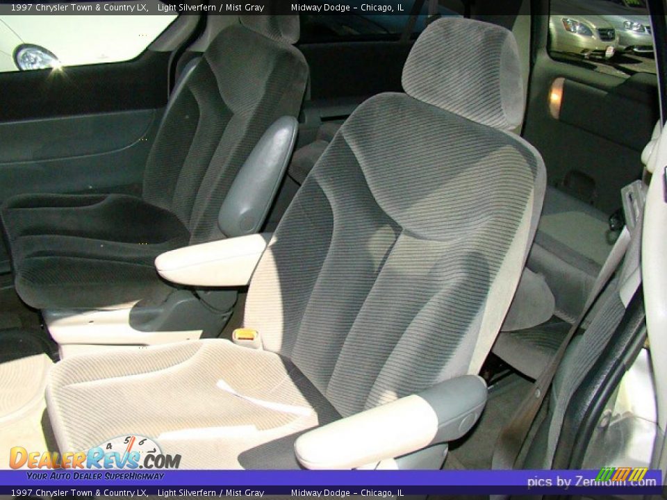 1997 Chrysler Town & Country LX  Light Silverfern / Mist Gray Photo #4