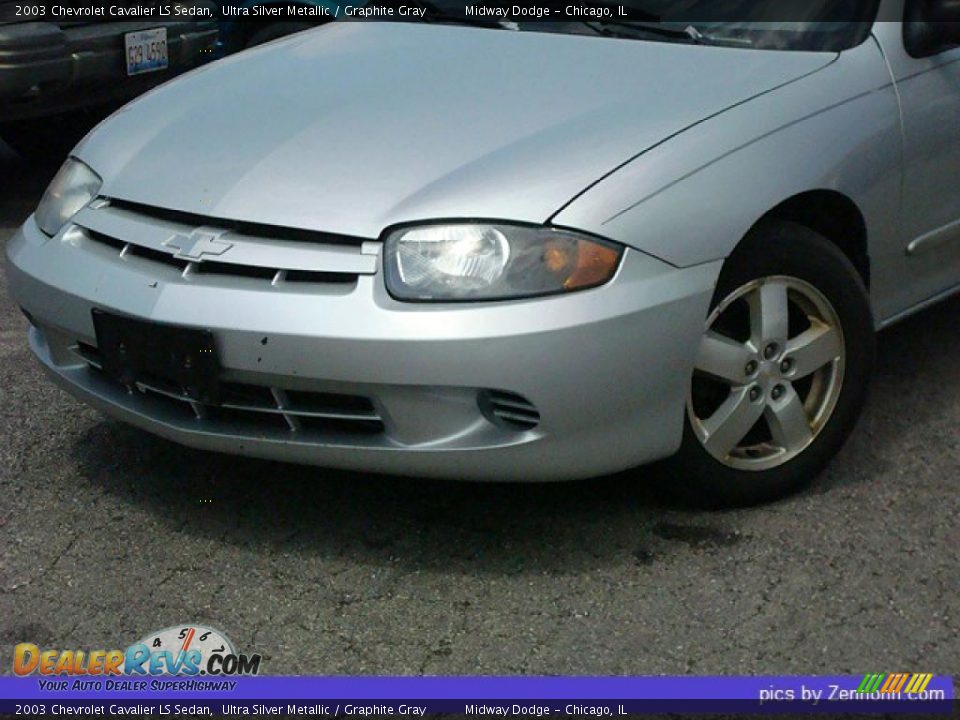 2003 Chevrolet Cavalier LS Sedan Ultra Silver Metallic / Graphite Gray Photo #7