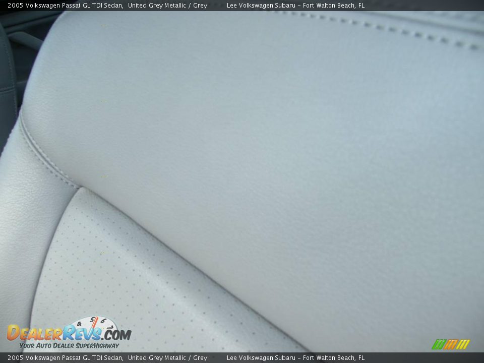 2005 Volkswagen Passat GL TDI Sedan United Grey Metallic / Grey Photo #15