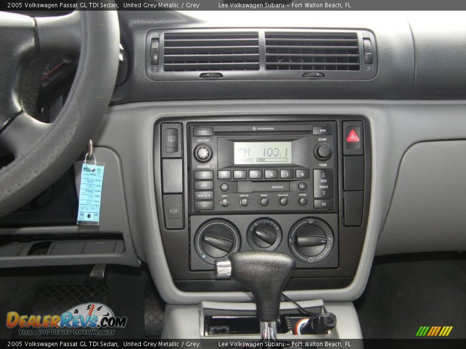 2005 Volkswagen Passat GL TDI Sedan United Grey Metallic / Grey Photo #20