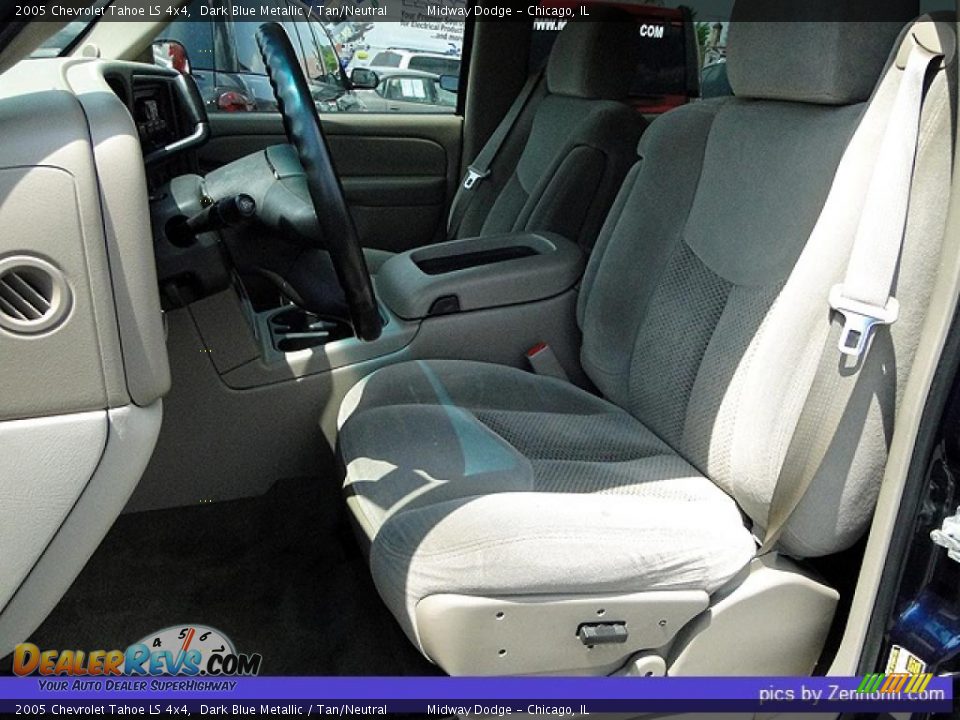 2005 Chevrolet Tahoe LS 4x4 Dark Blue Metallic / Tan/Neutral Photo #3
