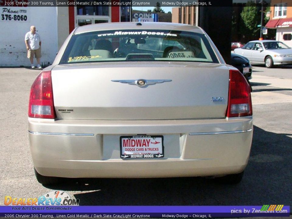 2006 Chrysler 300 Touring Linen Gold Metallic / Dark Slate Gray/Light Graystone Photo #9
