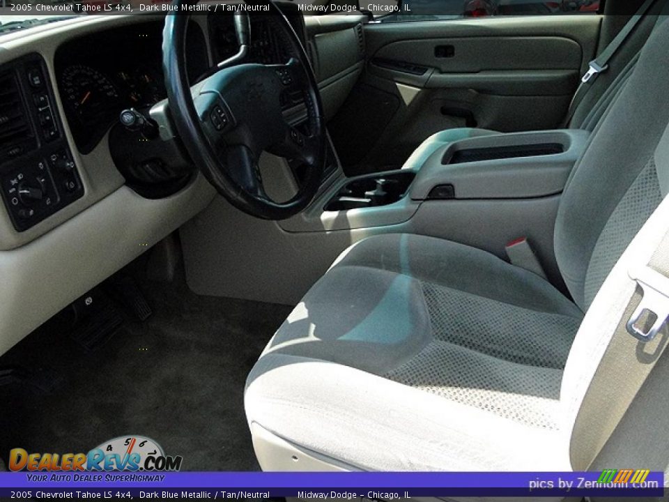 2005 Chevrolet Tahoe LS 4x4 Dark Blue Metallic / Tan/Neutral Photo #4