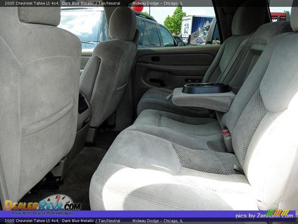 2005 Chevrolet Tahoe LS 4x4 Dark Blue Metallic / Tan/Neutral Photo #5