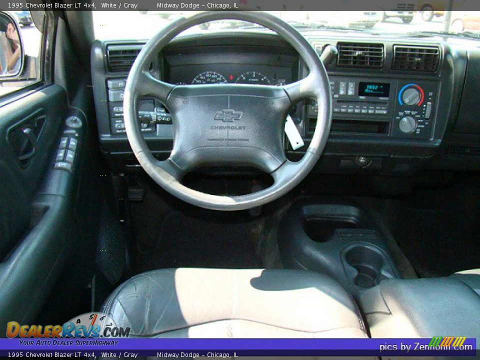 1995 Chevrolet Blazer LT 4x4 White / Gray Photo #5