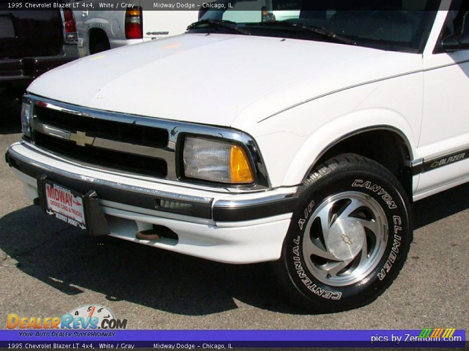 1995 Chevrolet Blazer LT 4x4 White / Gray Photo #7