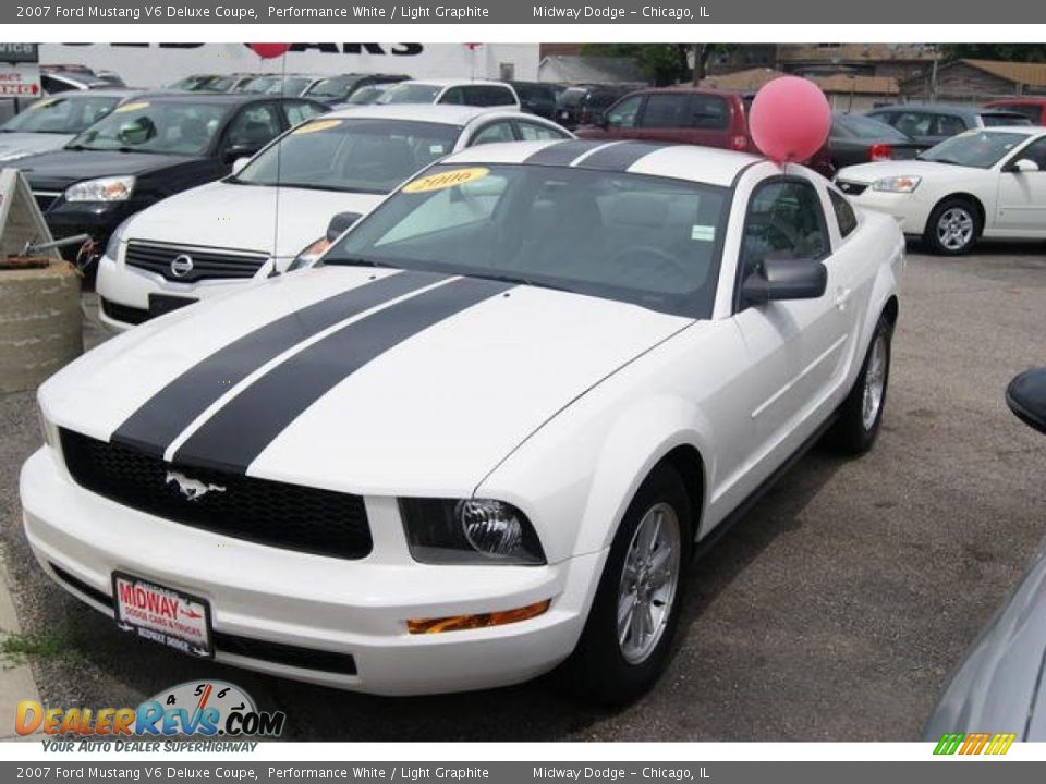 2007 Ford Mustang V6 Deluxe Coupe Performance White / Light Graphite Photo #2