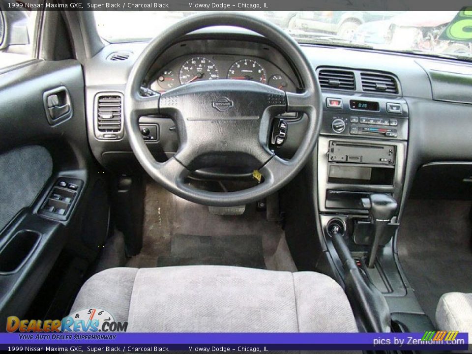 1999 Nissan Maxima GXE Super Black / Charcoal Black Photo #6