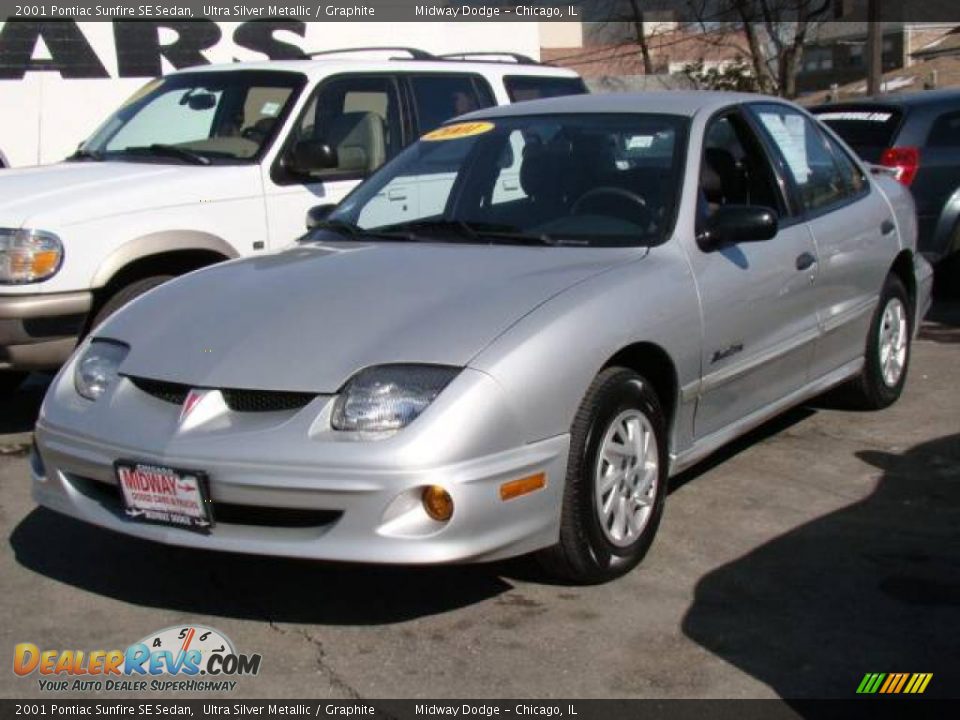 2001 Pontiac Sunfire SE Sedan Ultra Silver Metallic / Graphite Photo #1