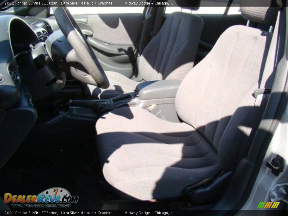2001 Pontiac Sunfire SE Sedan Ultra Silver Metallic / Graphite Photo #3
