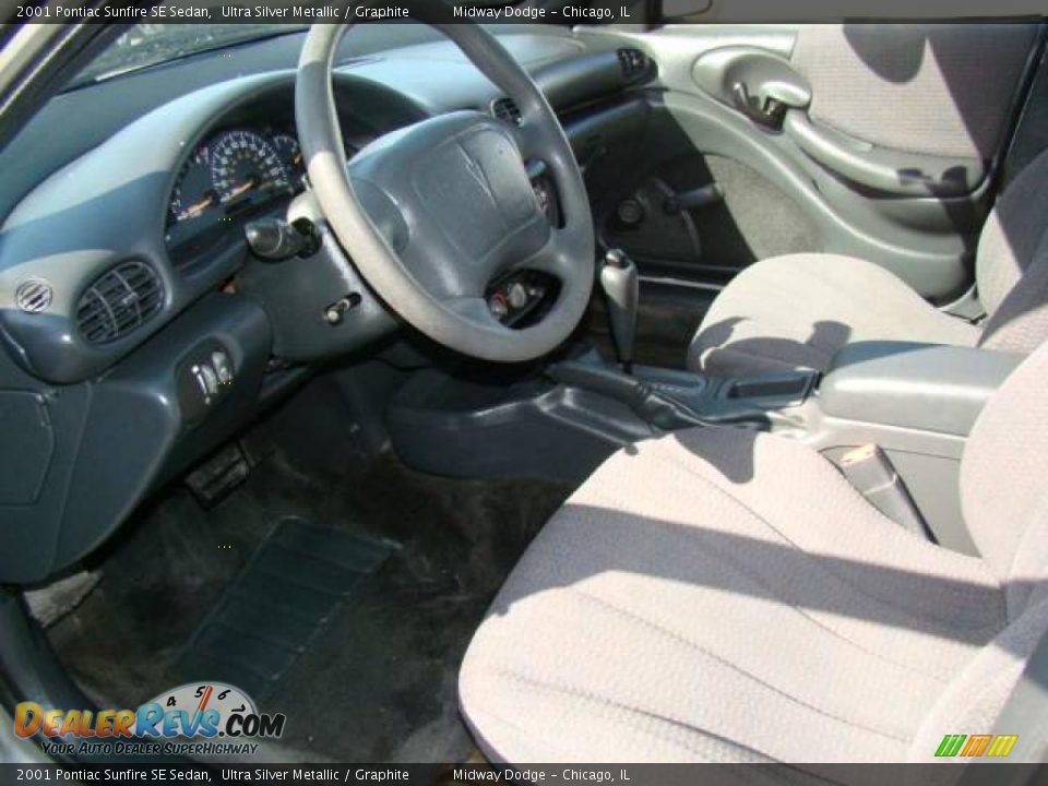 2001 Pontiac Sunfire SE Sedan Ultra Silver Metallic / Graphite Photo #4