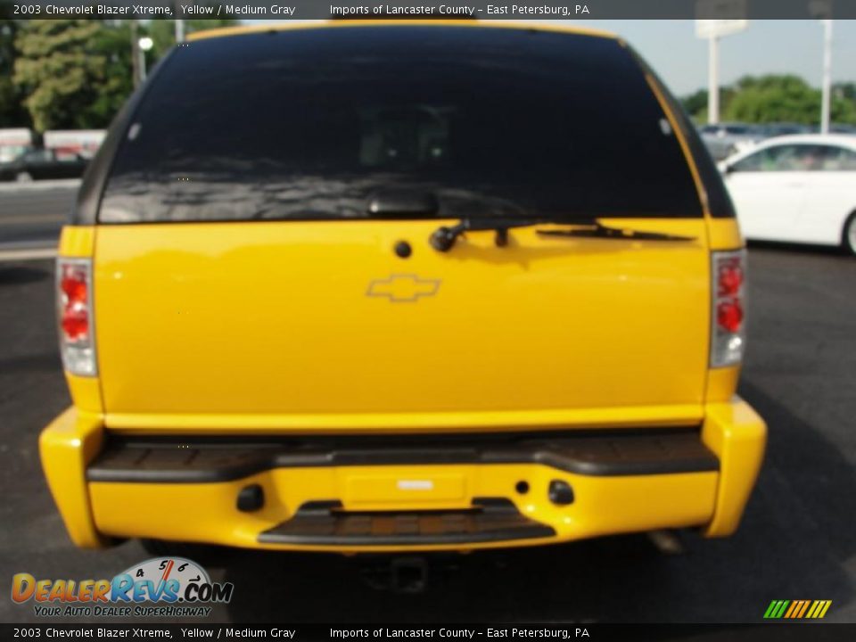 2003 Chevrolet Blazer Xtreme Yellow / Medium Gray Photo #5