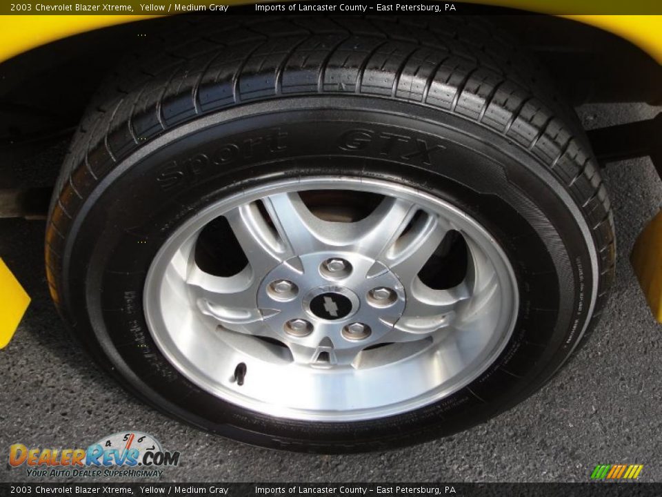 2003 Chevrolet Blazer Xtreme Yellow / Medium Gray Photo #9