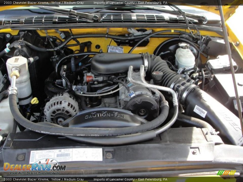 2003 Chevrolet Blazer Xtreme Yellow / Medium Gray Photo #11